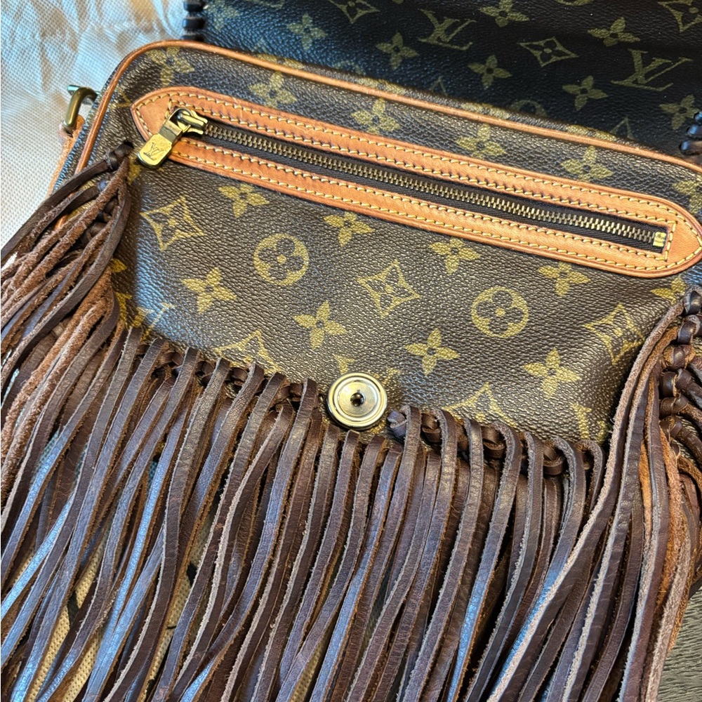 Vintage Brown Crossbody Bag - Picture 3 of 10